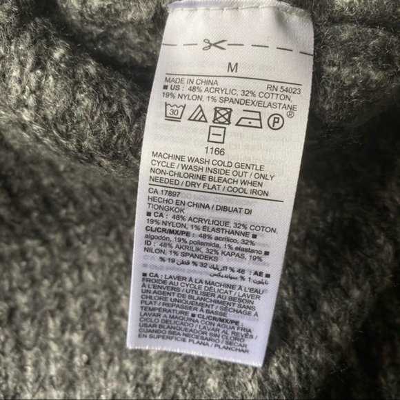 NWOT Old Navy Sweater Size M - Picture 11 of 11
